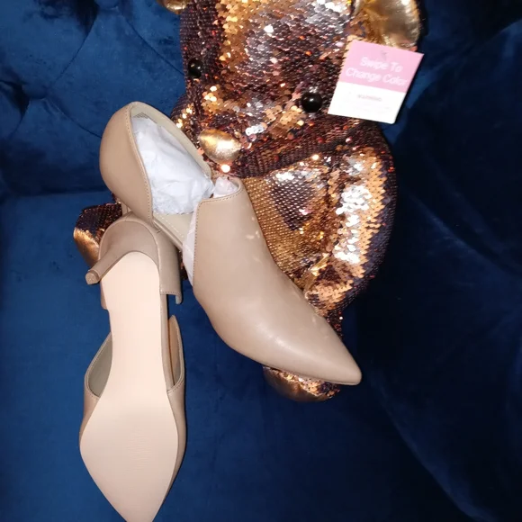 Stilettos - Picture 4 of 9